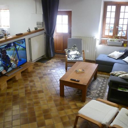Une Maison Dans Le Village Ribiers エクステリア 写真