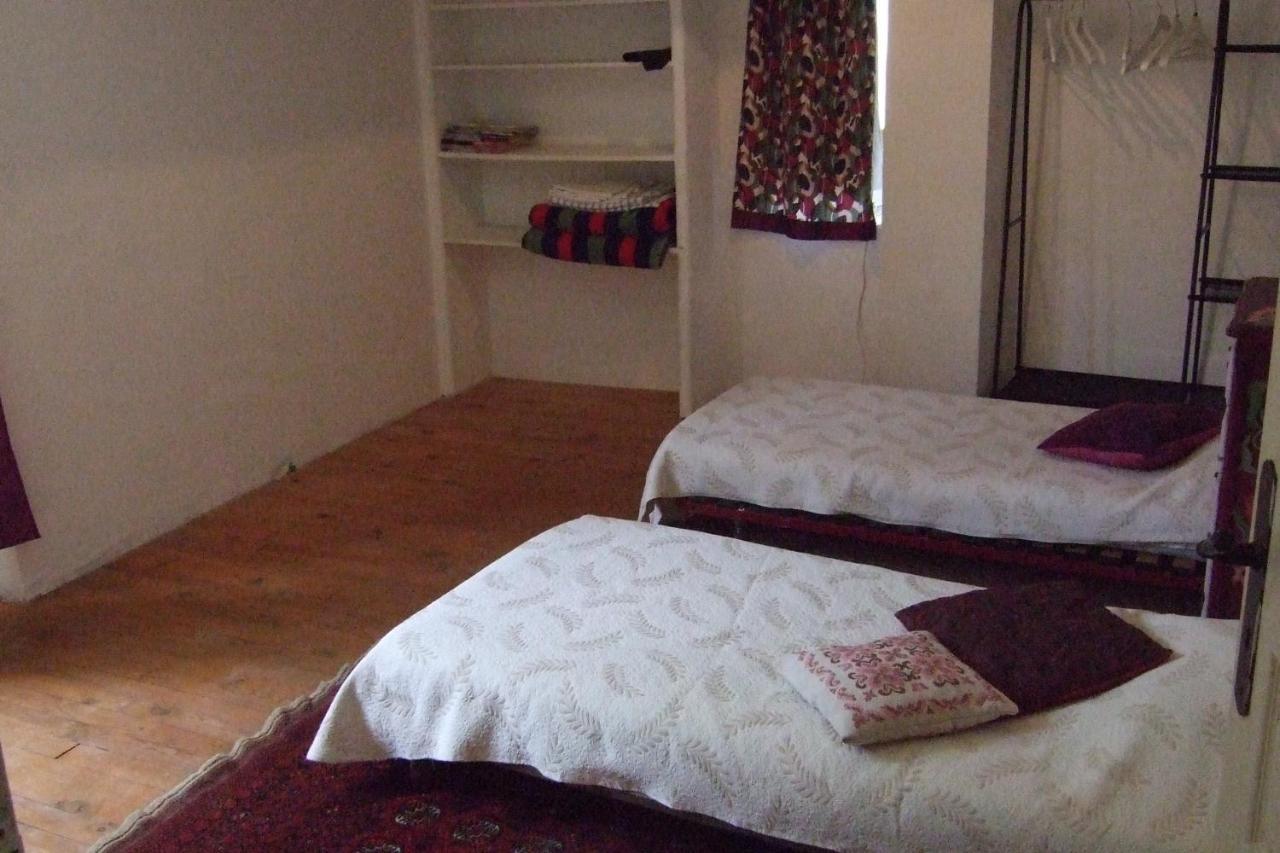 Une Maison Dans Le Village Ribiers エクステリア 写真