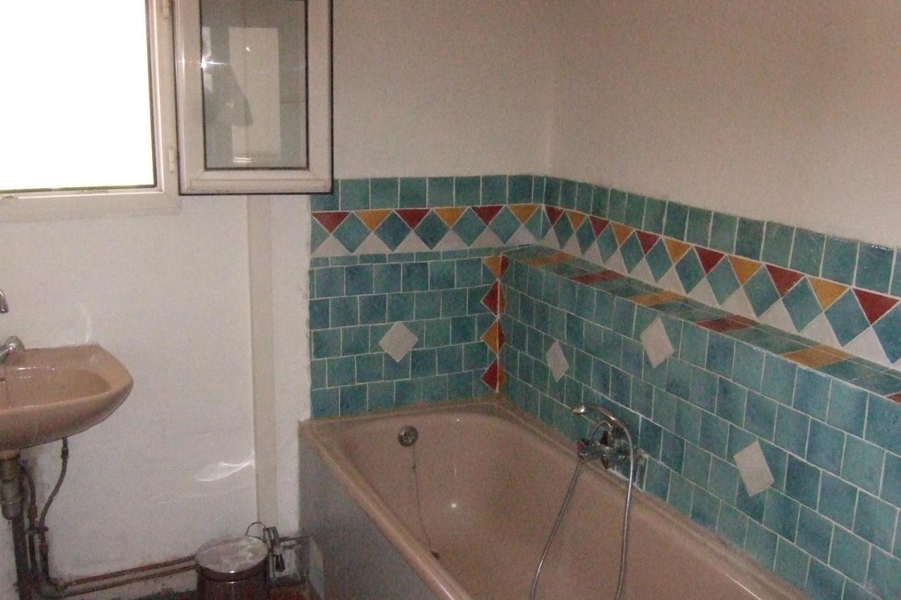 Une Maison Dans Le Village Ribiers エクステリア 写真