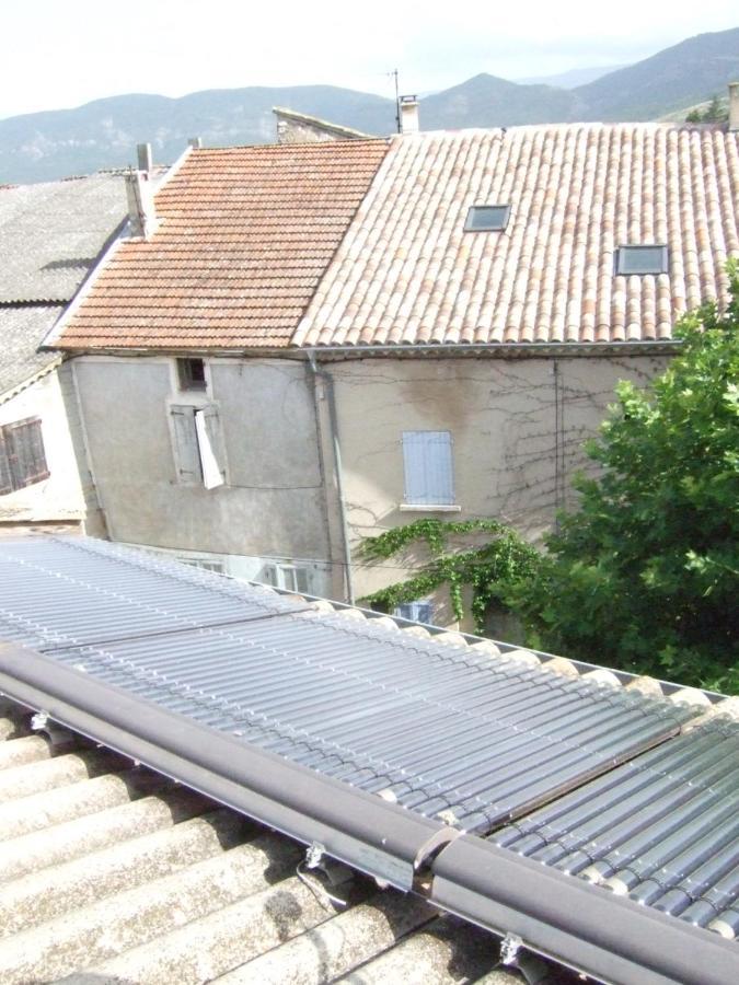 Une Maison Dans Le Village Ribiers エクステリア 写真